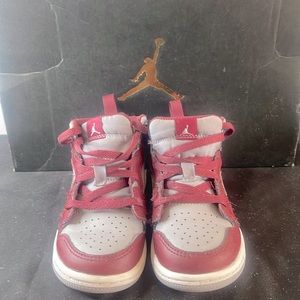Boy/Girls Retro 1 Jordans